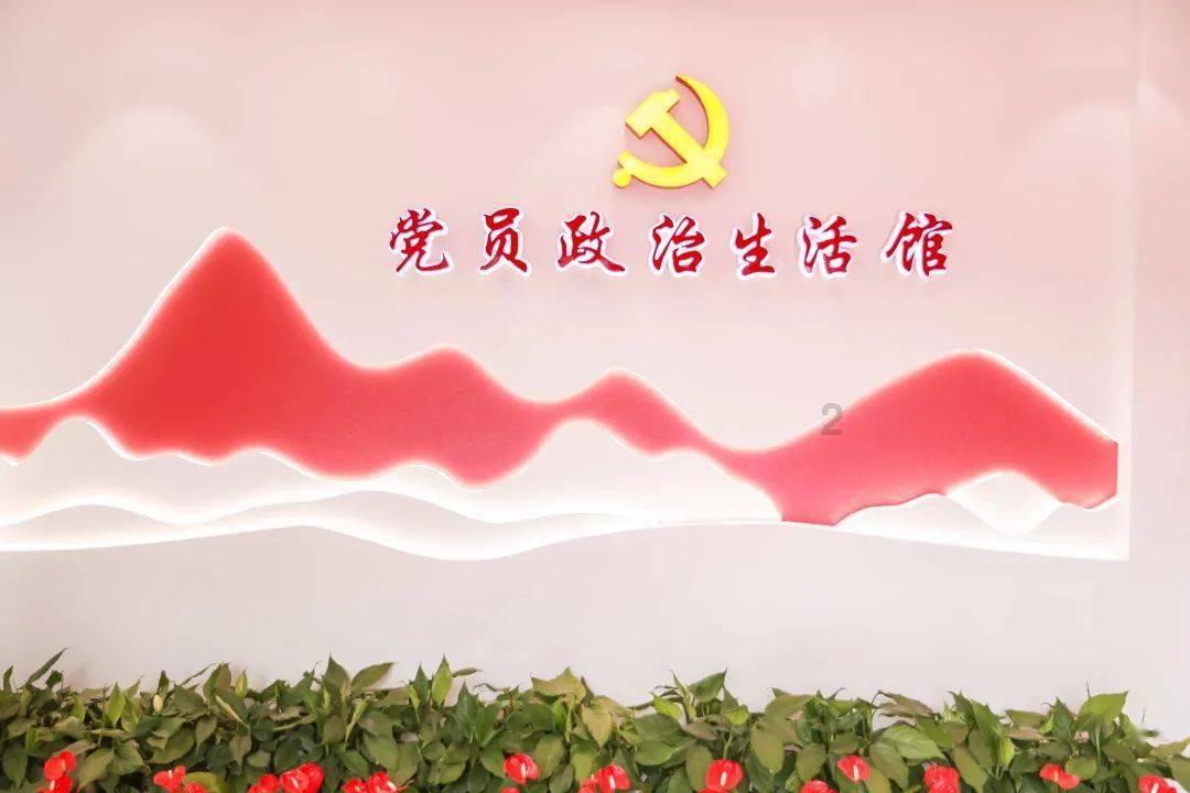 杨紫30+还演高中生！凭什么依旧动人？