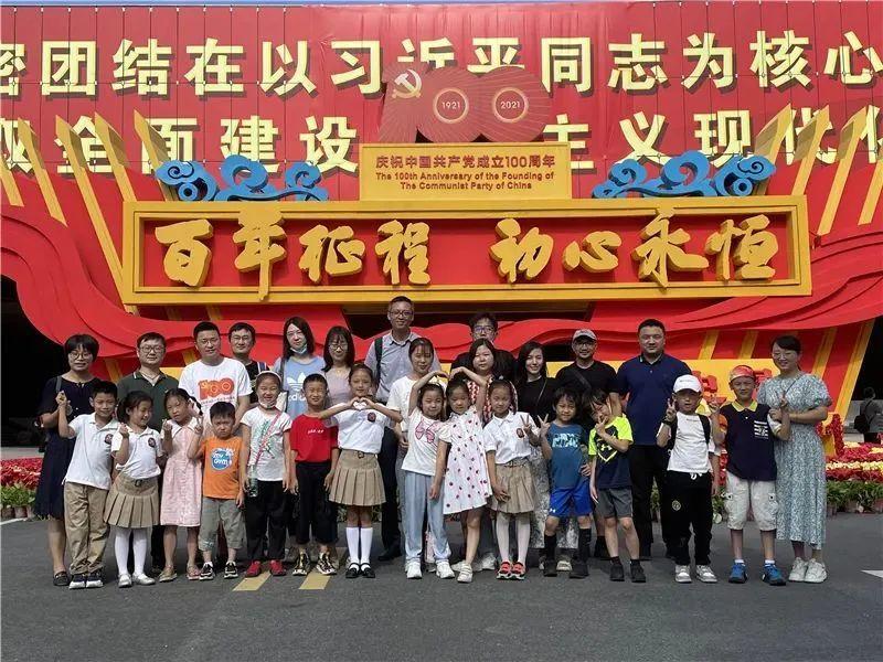书塔叠叠高