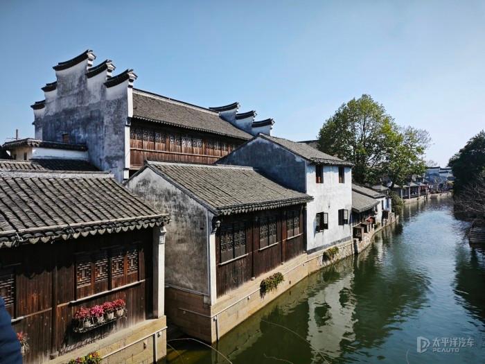 上海虹桥医院张国芳主任:梅杰综合症主要集中在面部什么地方?